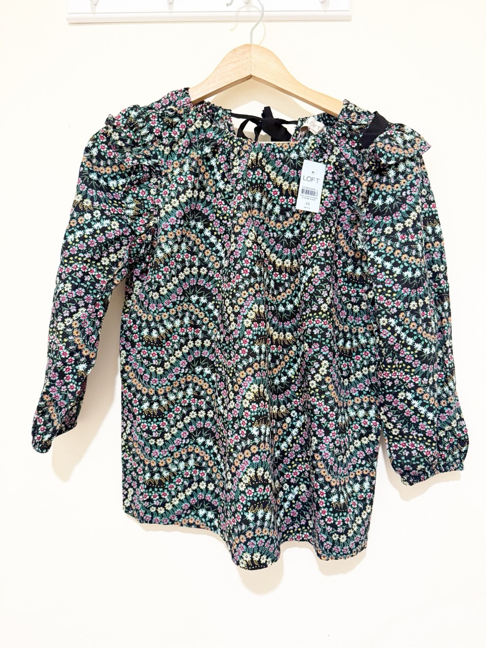 LOFT Womens Black Floral Ruffle-Neck Long Sleeve Top